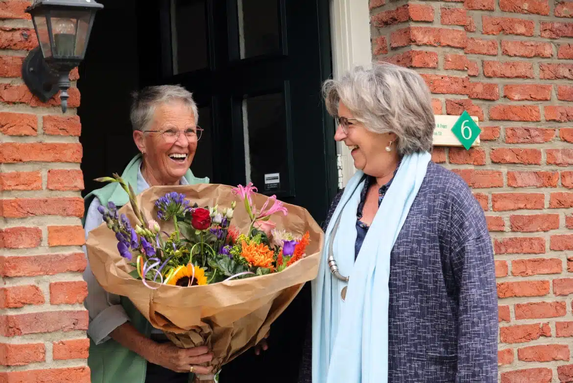 Nieuws artikel Beste Buur Hof van Twente 2025 Peggy van Til – “de duizendpoot van Markelo”