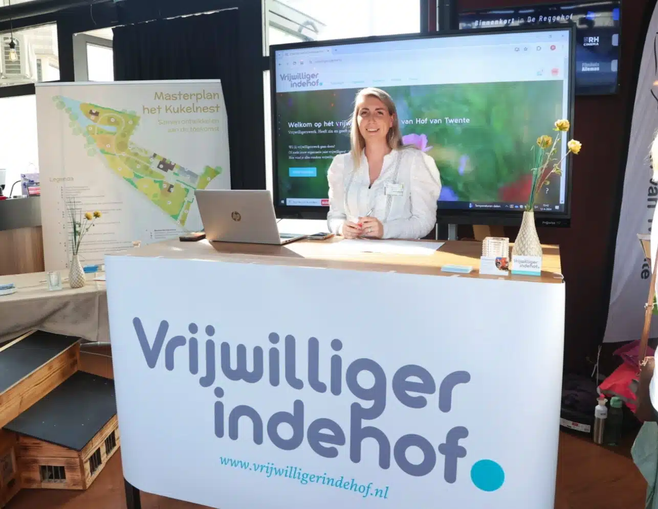 Nieuws afbeelding Nieuw Vrijwilligersplatform "Vrijwilliger in de Hof" gelanceerd tijdens Vrijwilligersmarkt Hof van Twente
